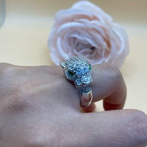 💎 Silver Panther Ring with Green Eyes